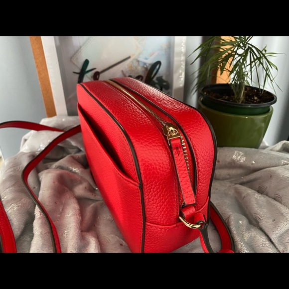 ‼️SOLD‼️Tory Burch camera crossbody bag - Picture 5 of 7
